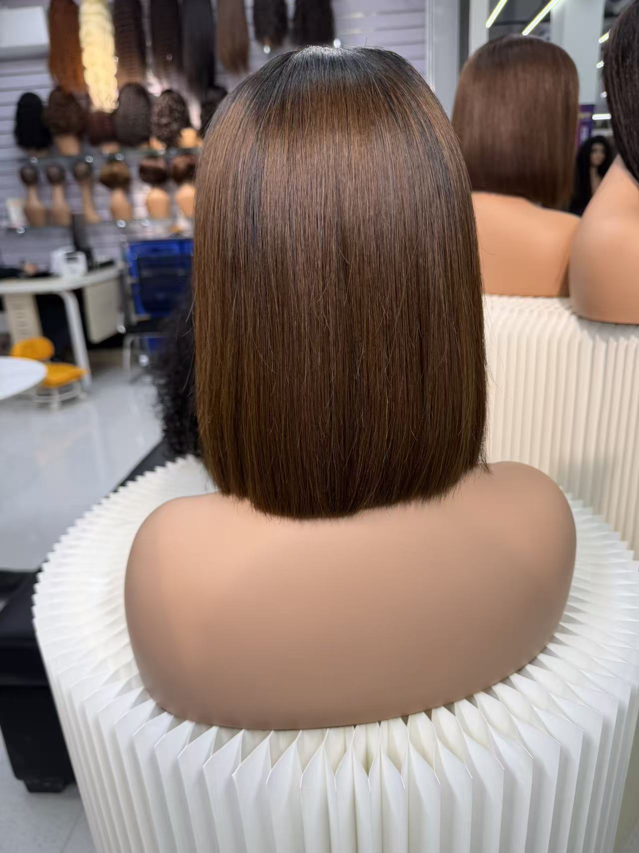 Perruques en cheveux humains naturels bouclés bruts vierges en gros 180%